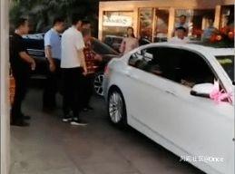 最新礼包车爆料新闻视频,揭秘神秘车型，性能与颜值并存